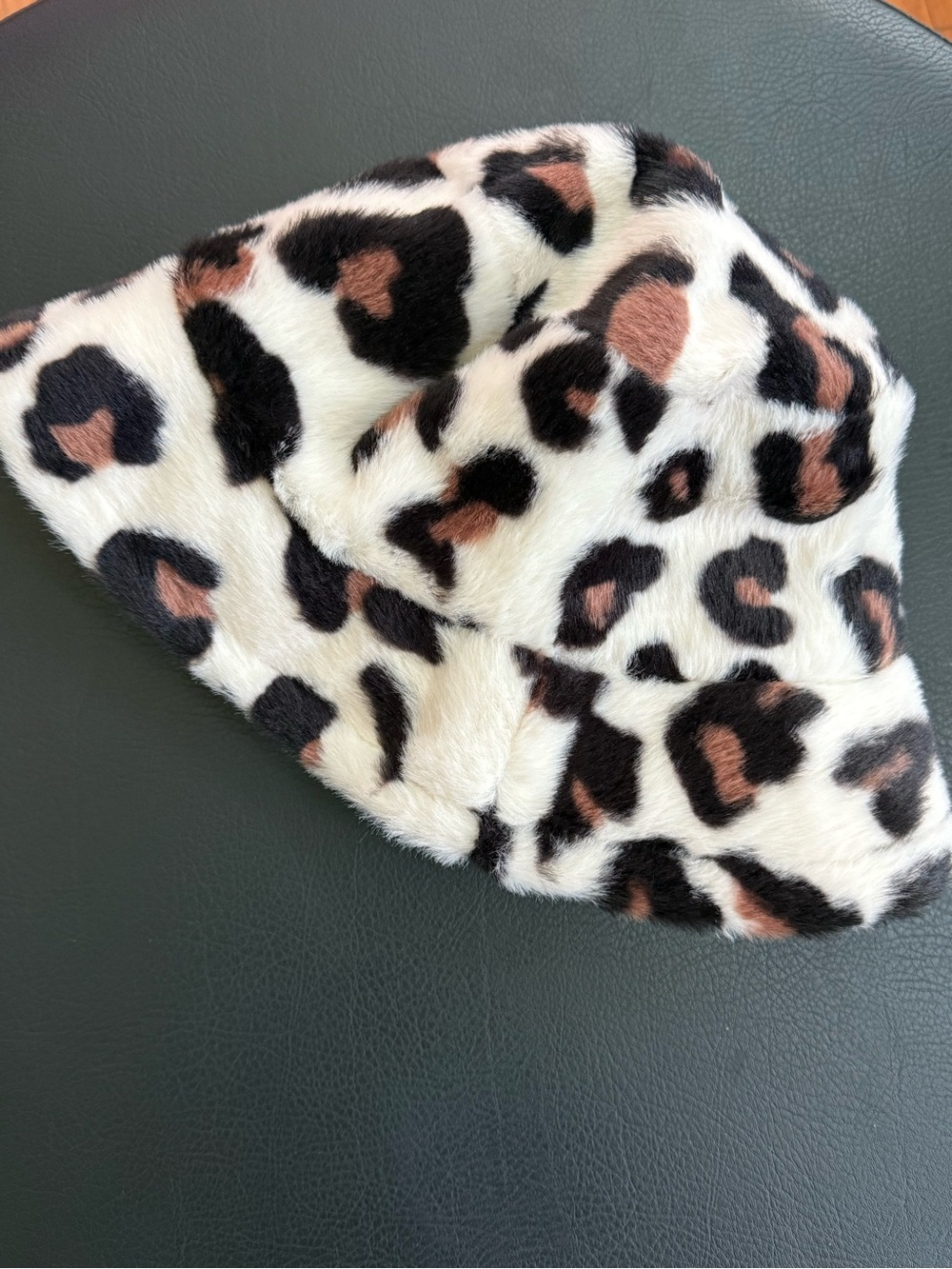 Faux Fur Leopard Print Bucket Hat - Cream, Black & Brown NWOT